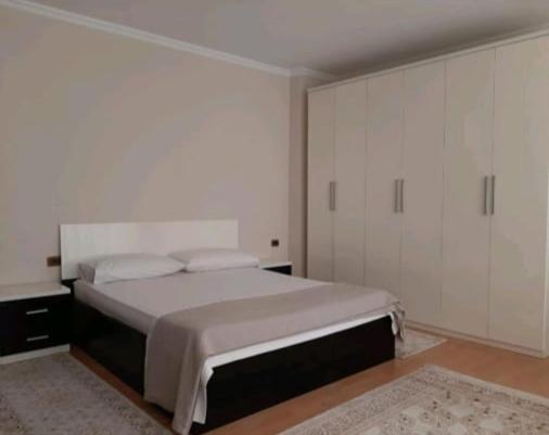 Erina Luxury Apartment Tiranë Ngoại thất bức ảnh