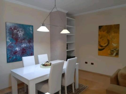 Erina Luxury Apartment Tiranë Ngoại thất bức ảnh